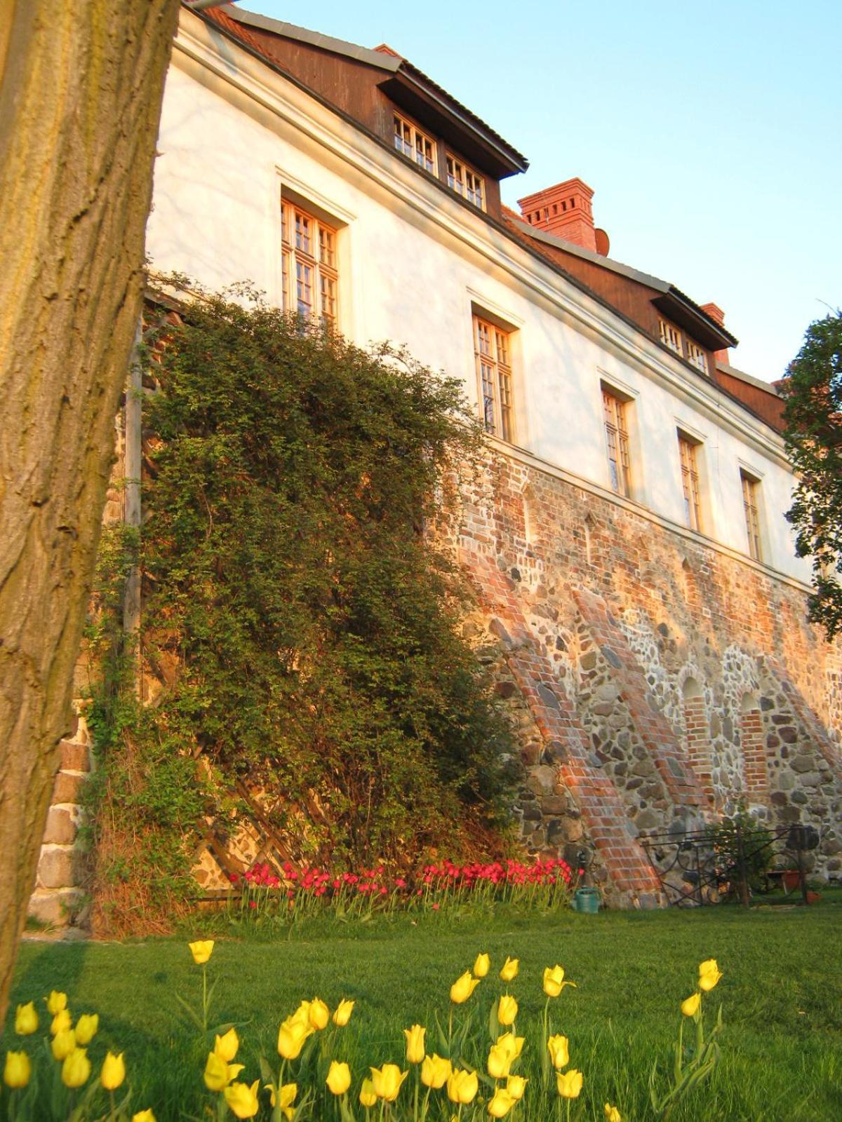 Klasztor Cedynia Hotel 外观 照片